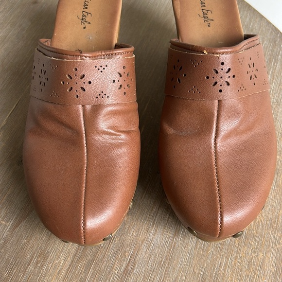 American Eagle Tan Bohemian Chunky Heel Clogs Size 7.5 - Picture 5 of 16